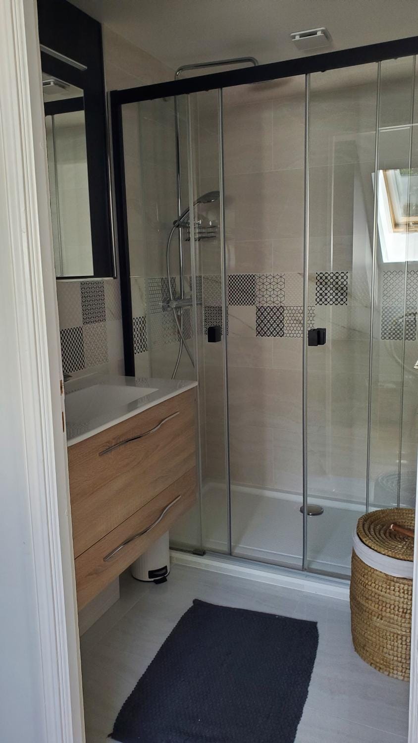 Shower, Bathroom