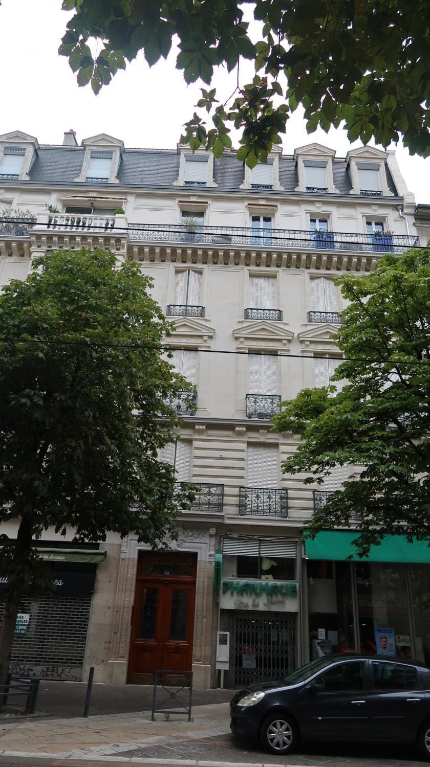 Property building, Location
