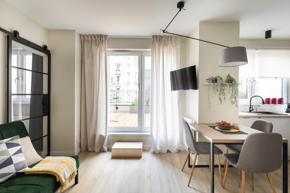TV and multimedia, Balcony/Terrace, Living room, Seating area, Dining area