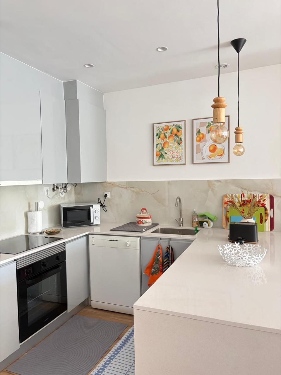 Dining area, Communal kitchen, dishwasher, microwave, oven, stove, toaster