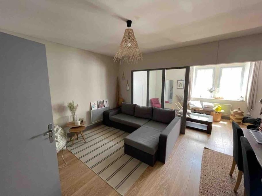 Pézenas Centre Historique - plages à 20 mn - climatisation Apartment in Pézenas