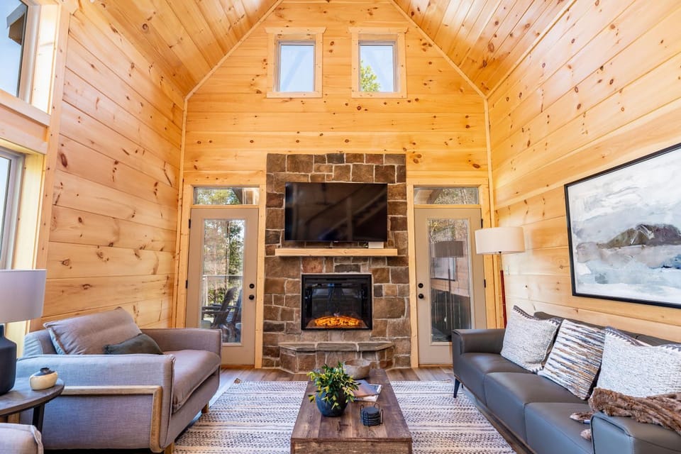 Communal lounge/ TV room, TV and multimedia, Living room, Seating area, Evening entertainment, flat iron