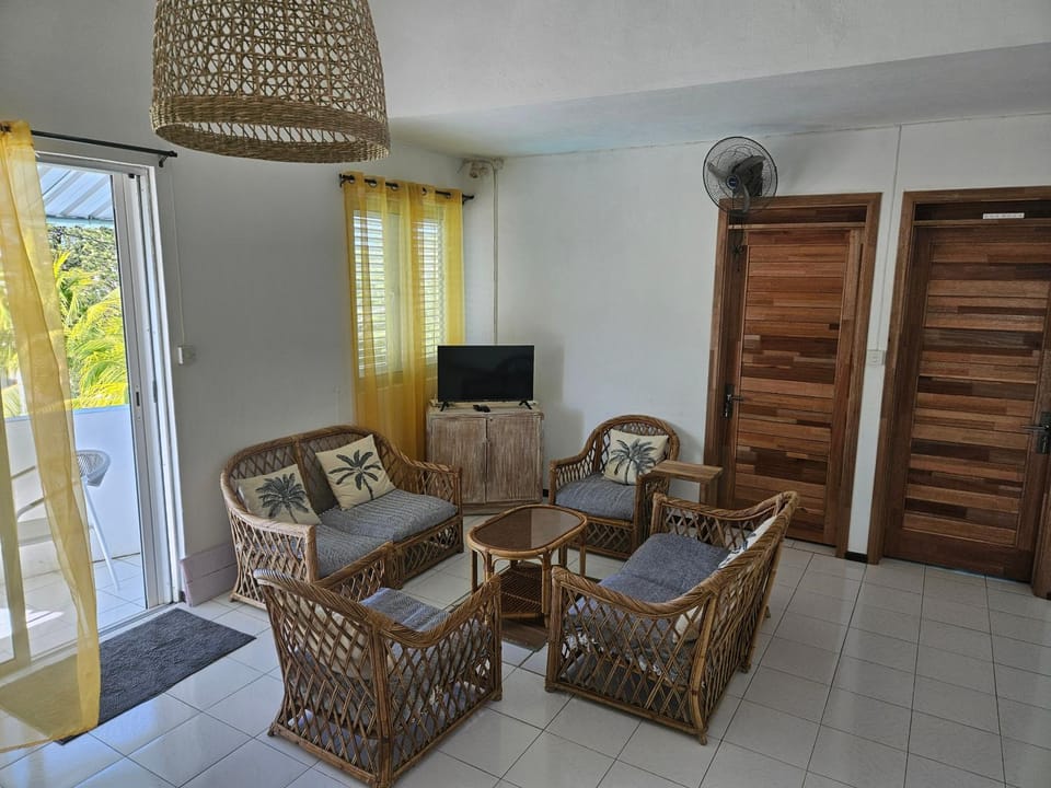 BEACH APARTMENT PEREYBERE Apartment in Grand Baie