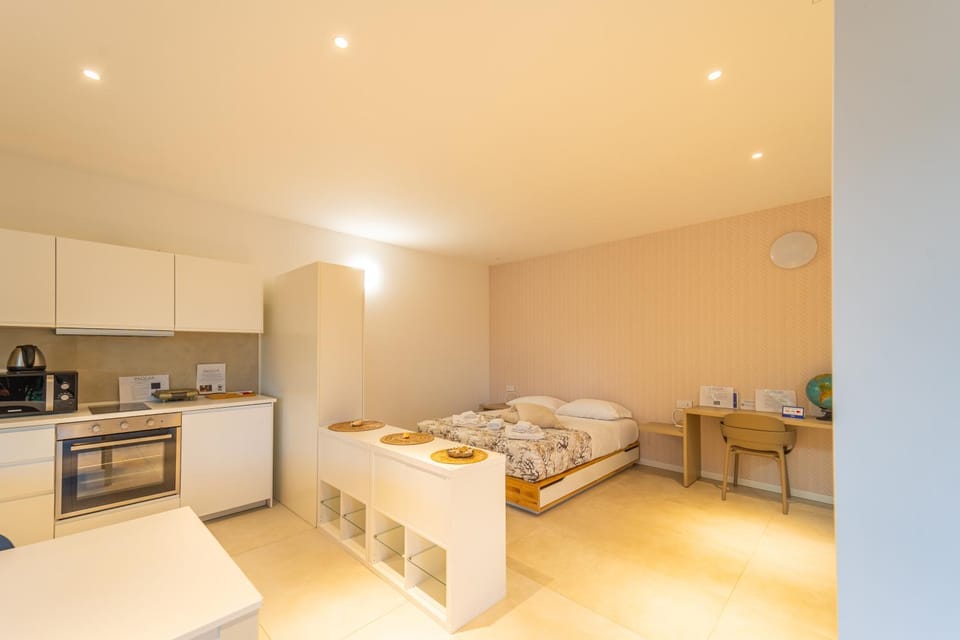 Living room, oven