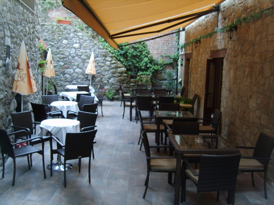 Patio, Day