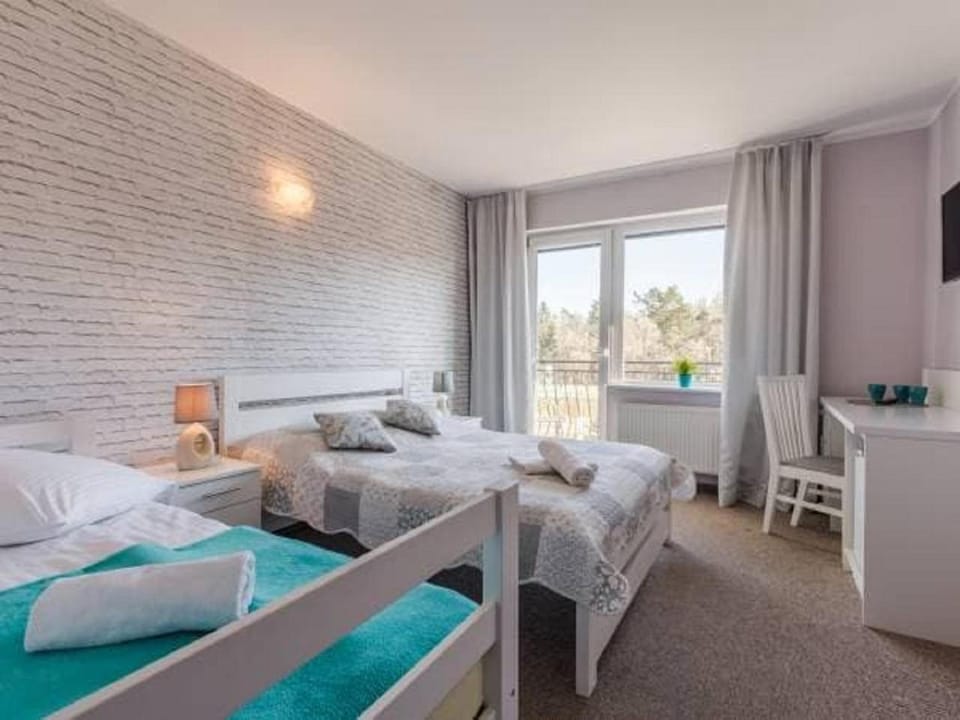 Day, Summer, Other, Photo of the whole room, Decorative detail, On site