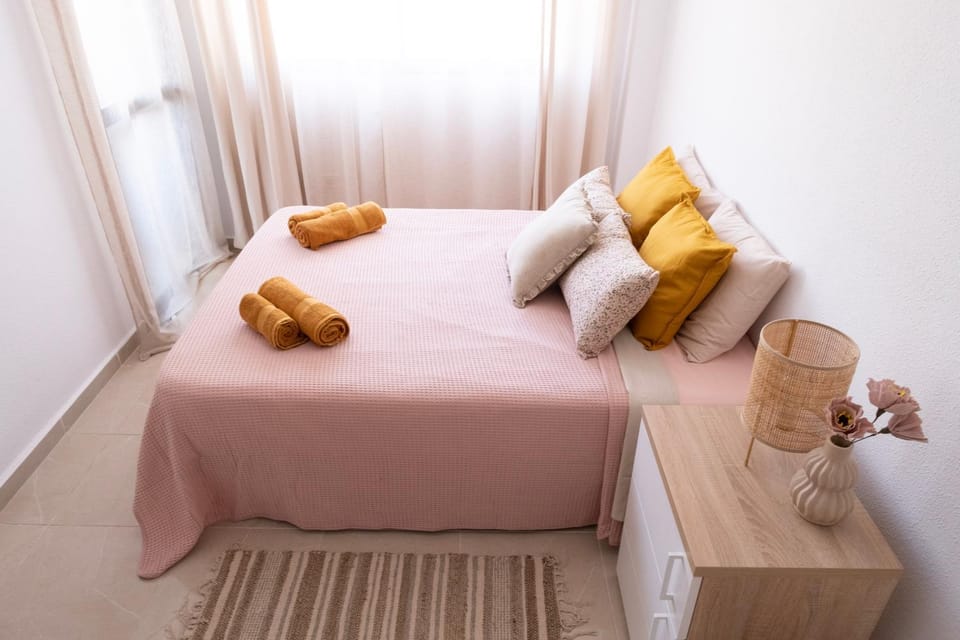 Bed, Bedroom