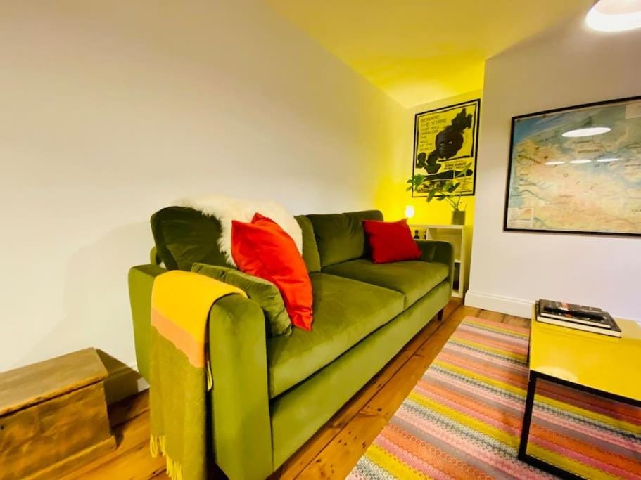 Stylish Garden Flat Apartment in Dover District