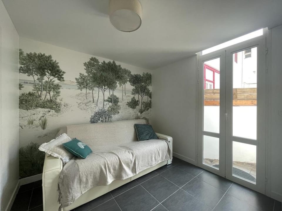 Triplex calme avec terrasse, climatisation, proche plage et commerces à Arcachon - FR-1-474-249 Apartment in Arcachon