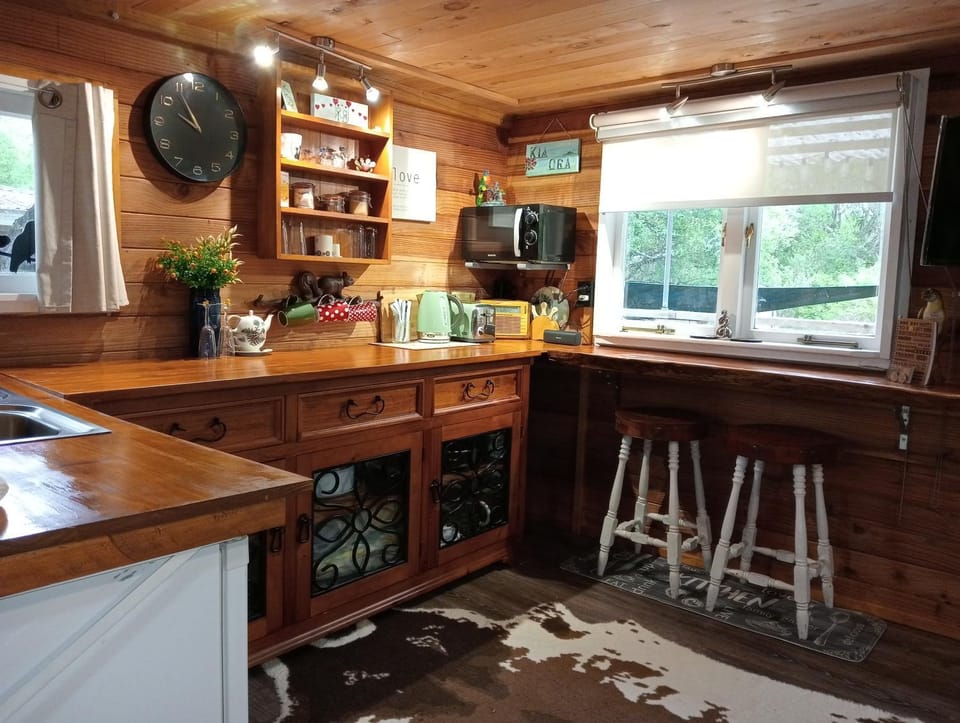 Treehouse Escape for Two Apartment in Rotorua