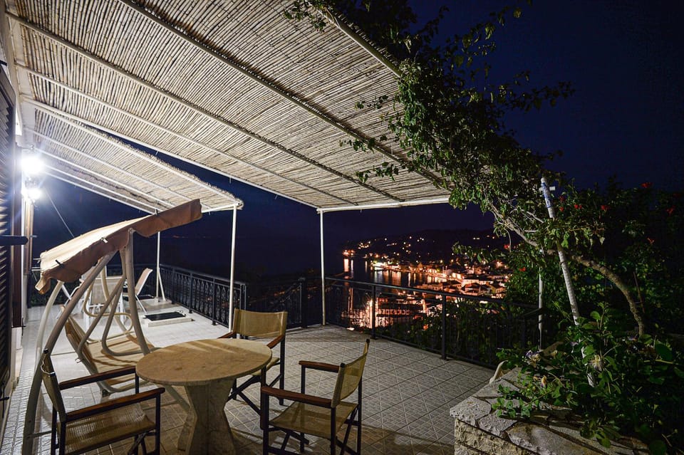 Marina's House House in Gaios