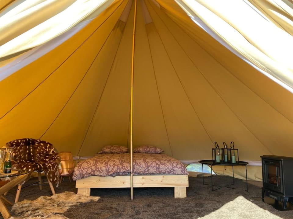 Karula Stay - Romantic Glamping I at Karula National Park, Hot tub optional Luxury tent in Estonia