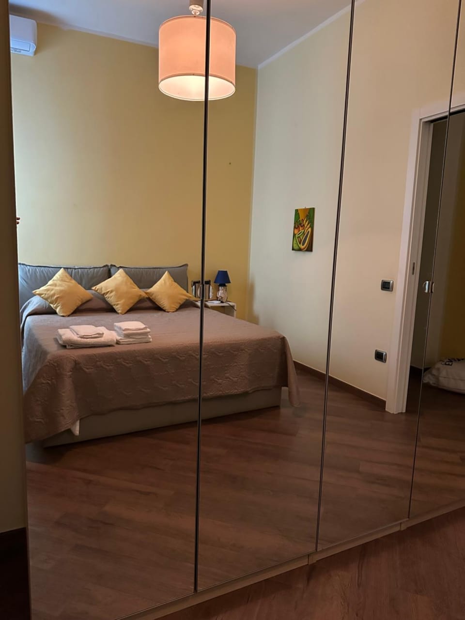 Bed, Photo of the whole room, Bedroom, wardrobe