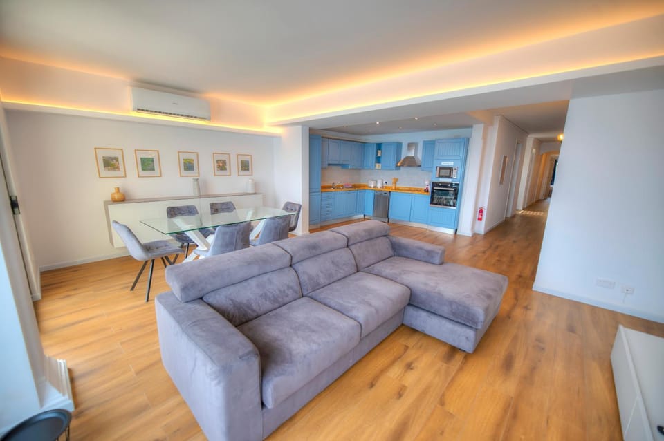 Bright & cozy 3bedrooms with stunning views DLAP1-1 Apartment in Sliema