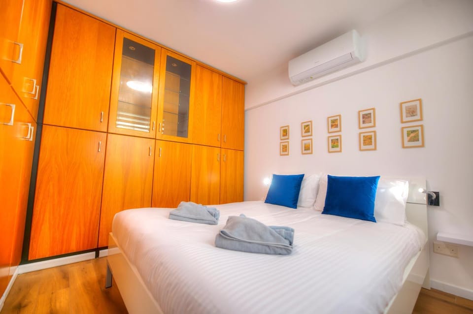 Bright & cozy 3bedrooms with stunning views DLAP1-1 Apartment in Sliema