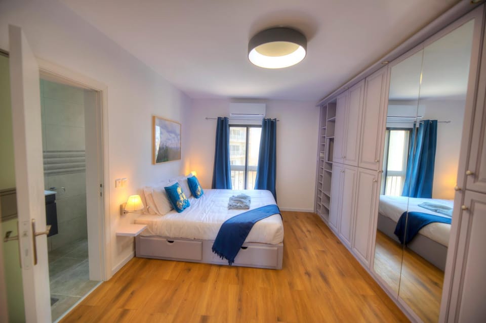 Bright & cozy 3bedrooms with stunning views DLAP1-1 Apartment in Sliema