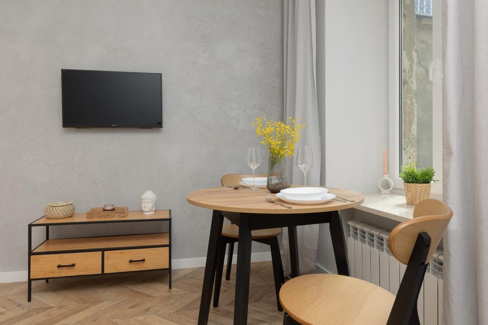 TV and multimedia, Dining area
