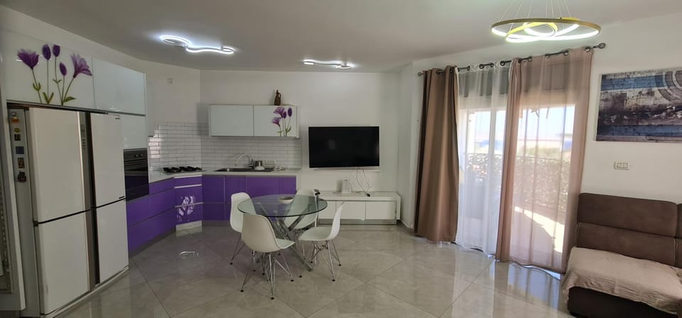 Kitchen or kitchenette, Living room, Dining area