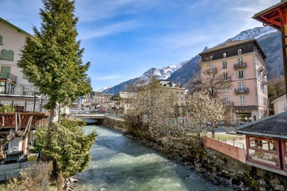 Mountain view, River view