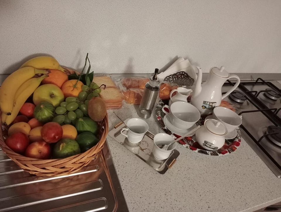 Coffee/tea facilities, Food, Breakfast