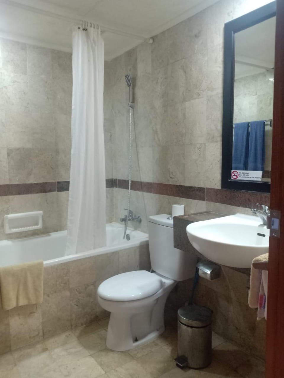 Shower, Bathroom, Bath, towels