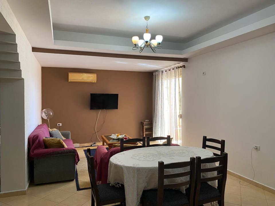 TV and multimedia, Dining area, air conditioner