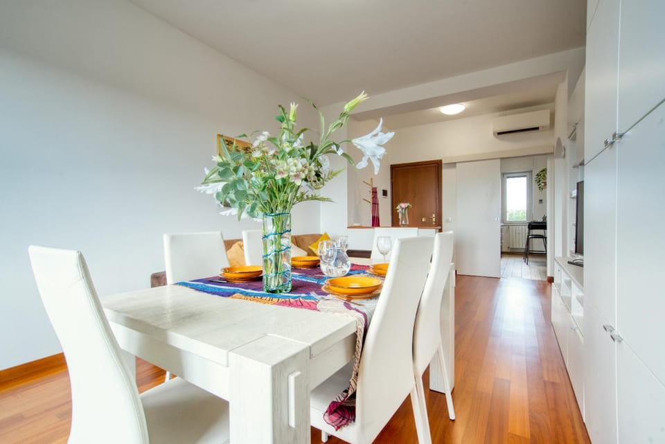 Dining area, air conditioner