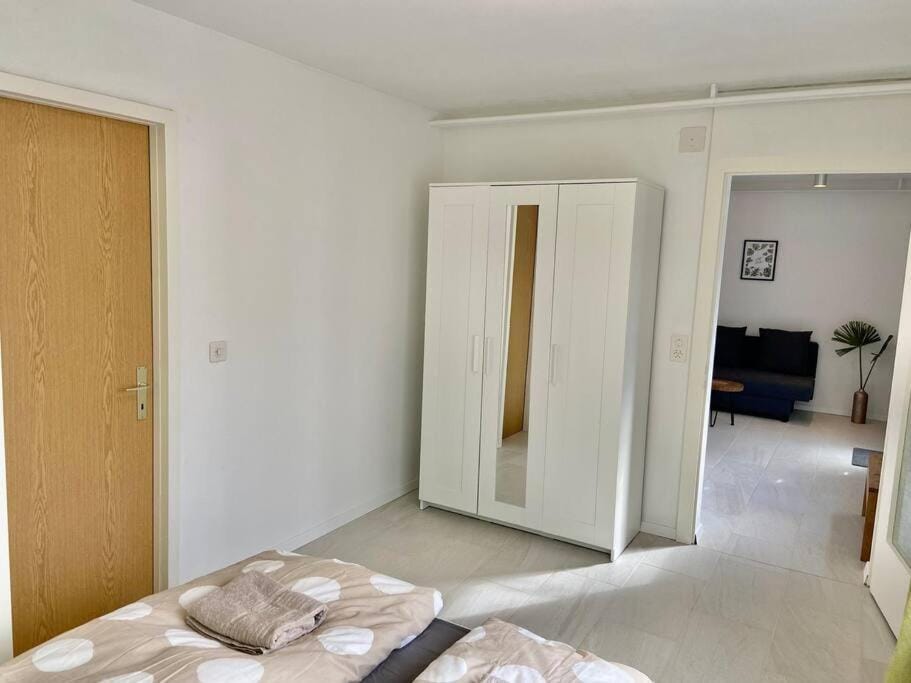 Bedroom, wardrobe