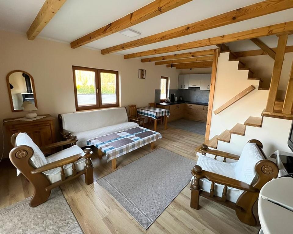 TV and multimedia, Kitchen or kitchenette, Seating area