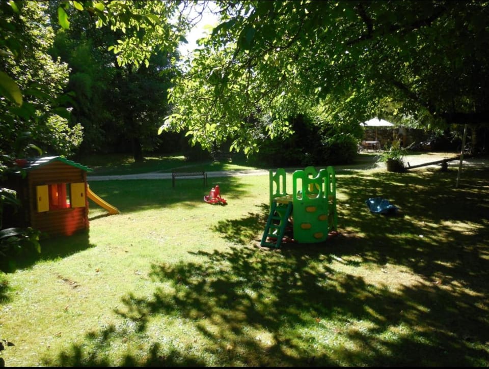 Le jardin d'Eden Country House in Occitanie