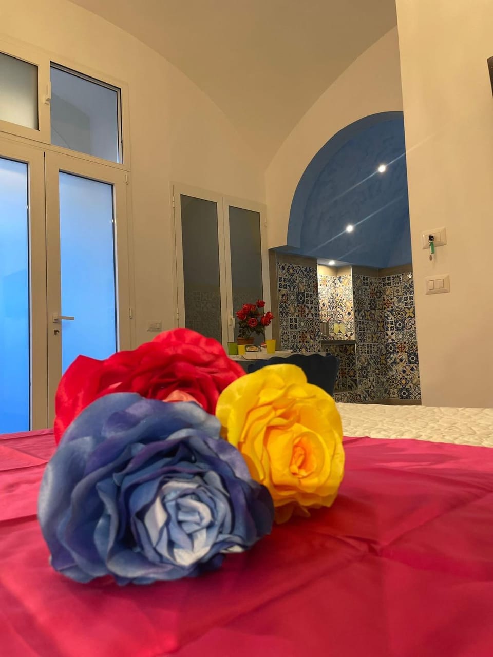 Bed, Photo of the whole room, Bedroom, towels