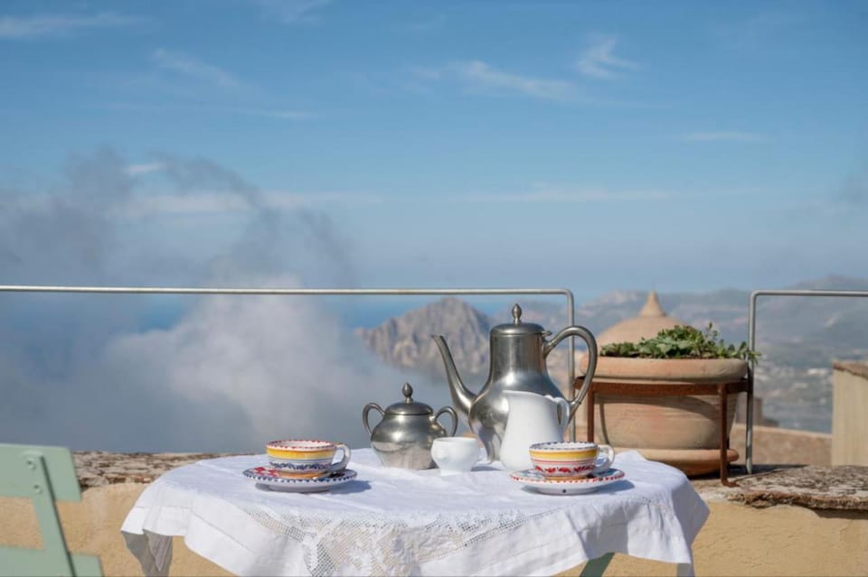 Coffee/tea facilities, Balcony/Terrace, Continental breakfast