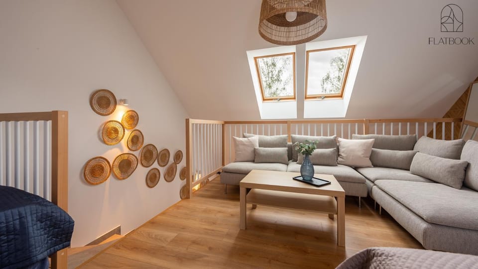 Photo of the whole room, Seating area, Bedroom