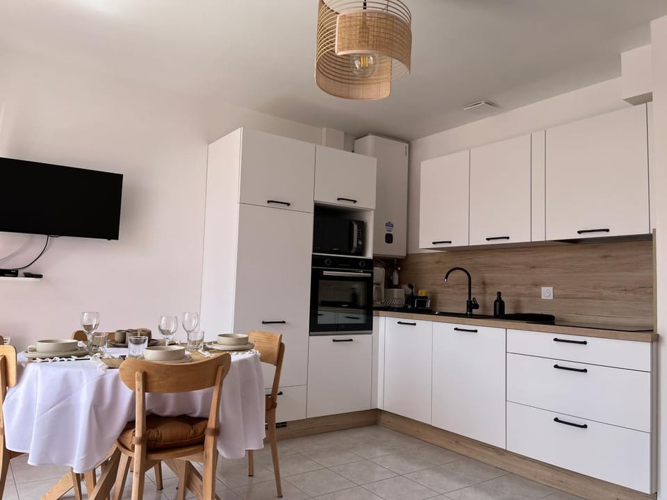 Food, minibar, pet friendly, washing machine, kitchen