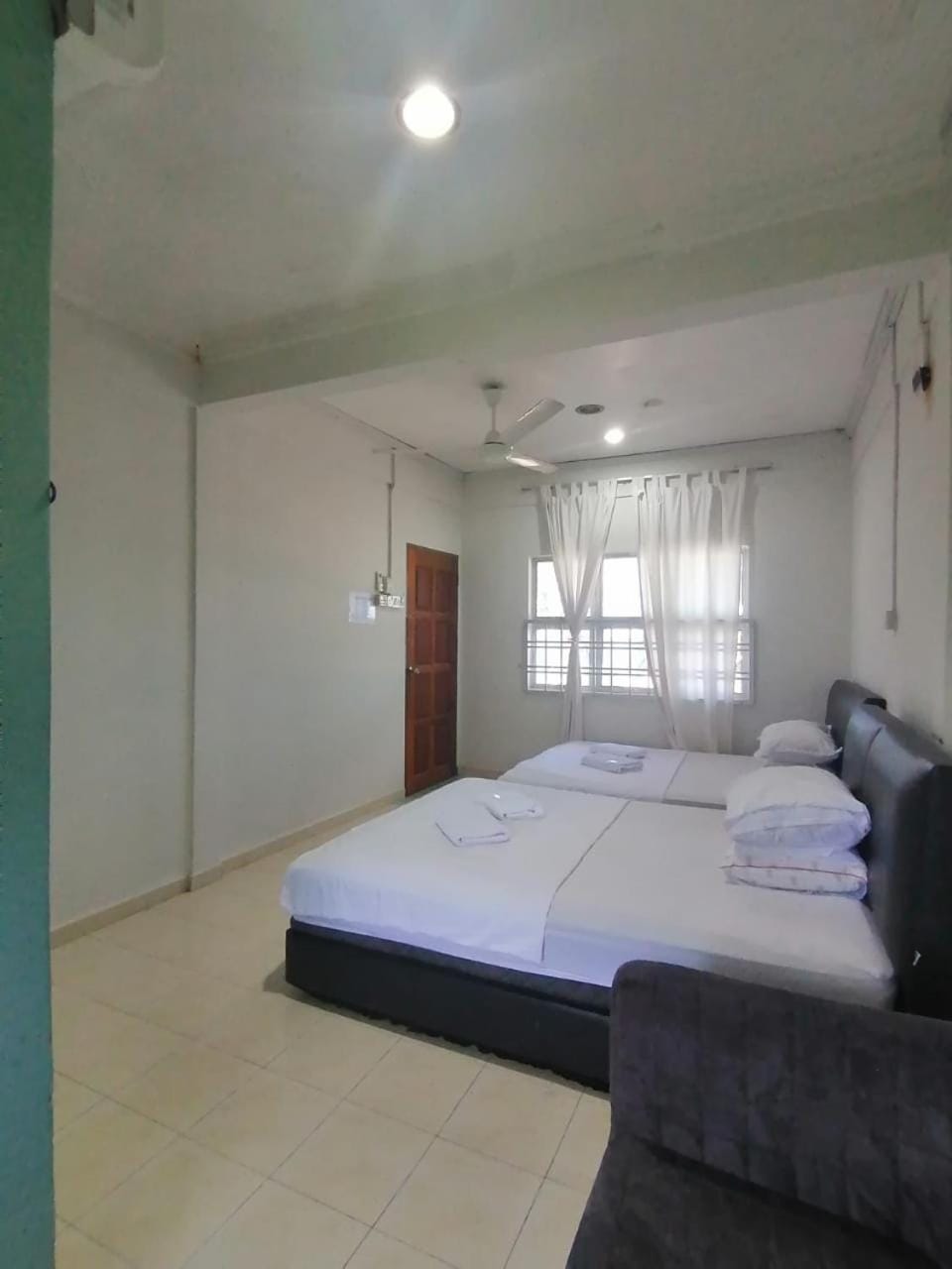 Bed, Bedroom, fireplace, towels
