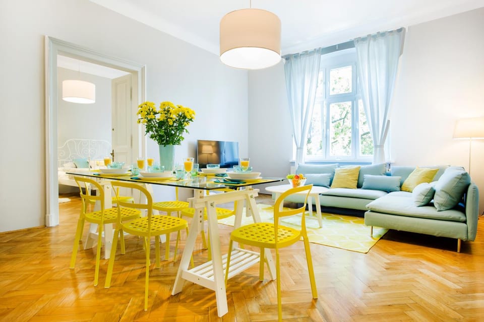 Living room, Seating area, Dining area