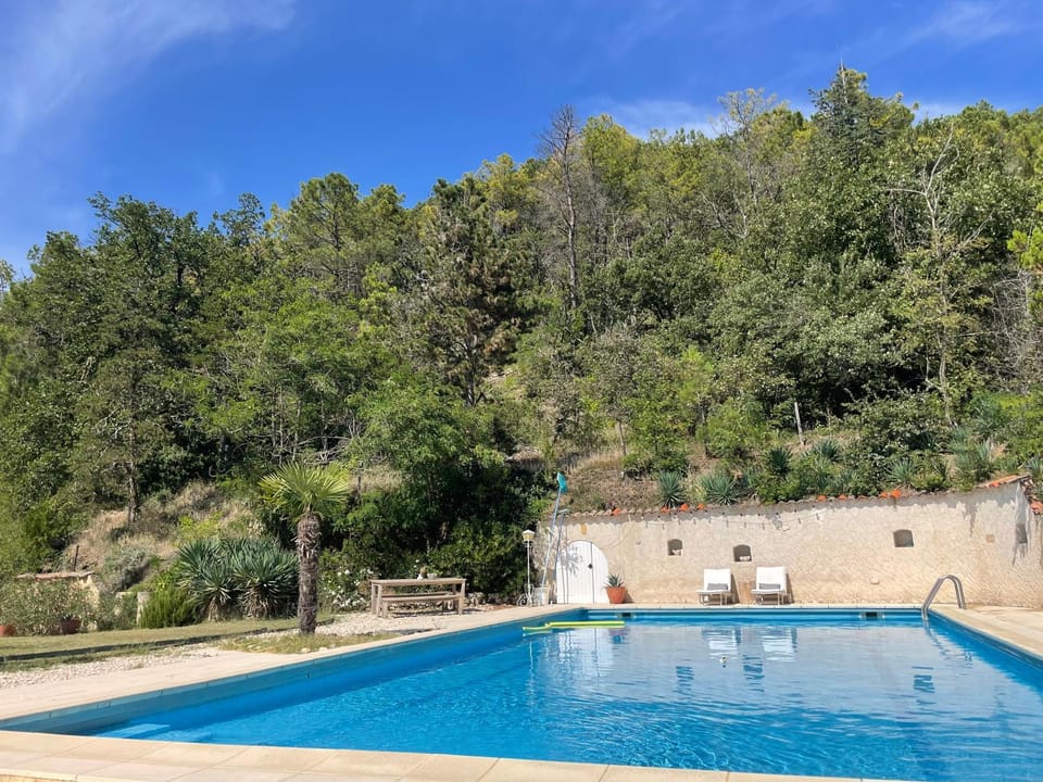 La Sauveterre Bed and Breakfast in Provence-Alpes-Côte d'Azur