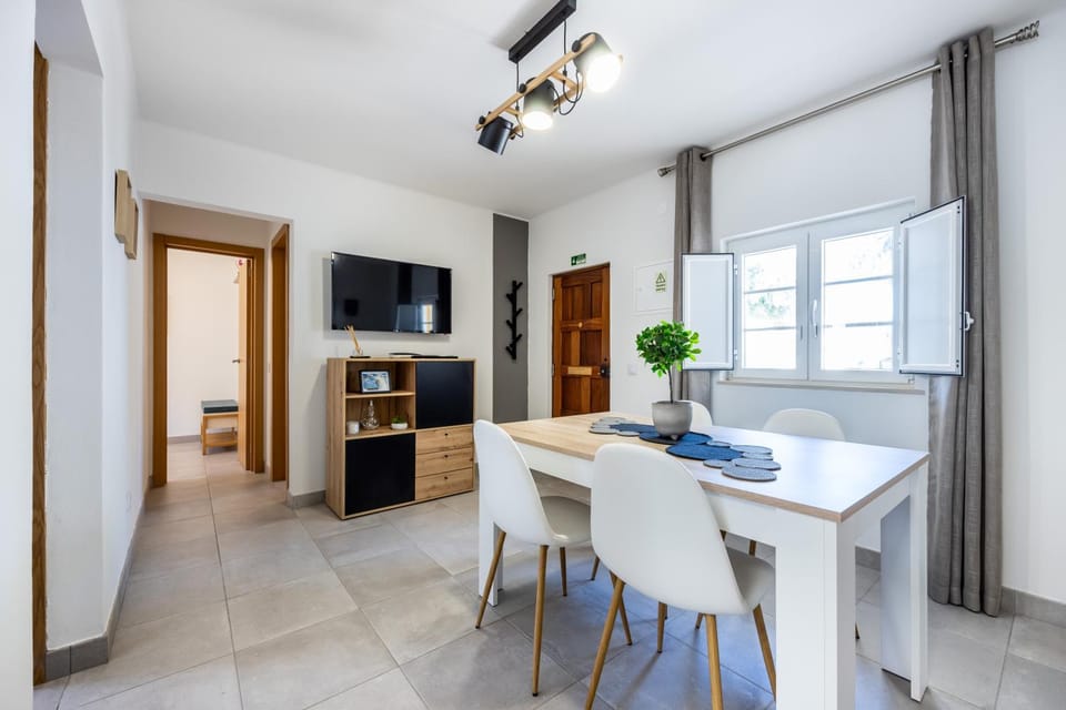 TV and multimedia, Dining area