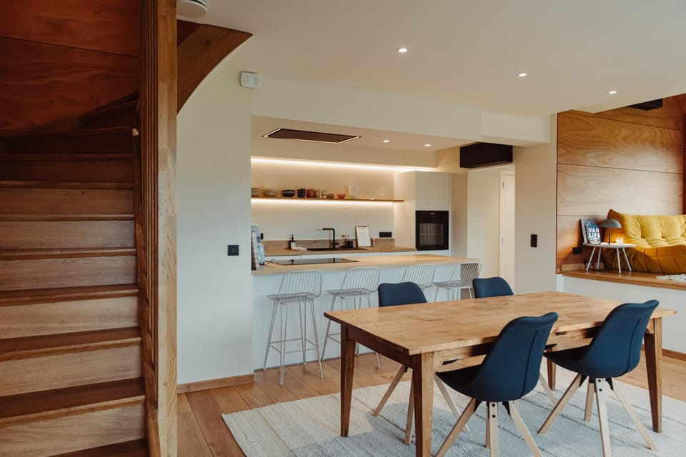 Kitchen or kitchenette, Dining area, pet friendly, stove, toaster