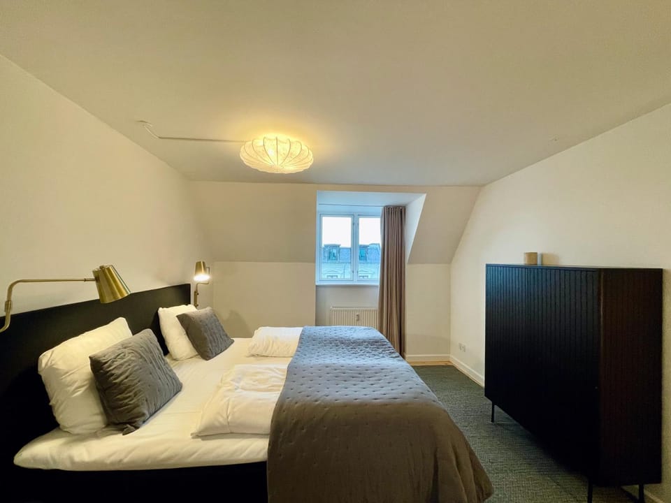 Bed, Bedroom, wardrobe