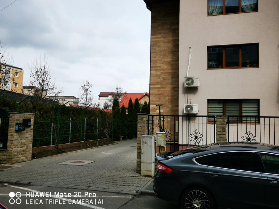 Property building, Day, Street view