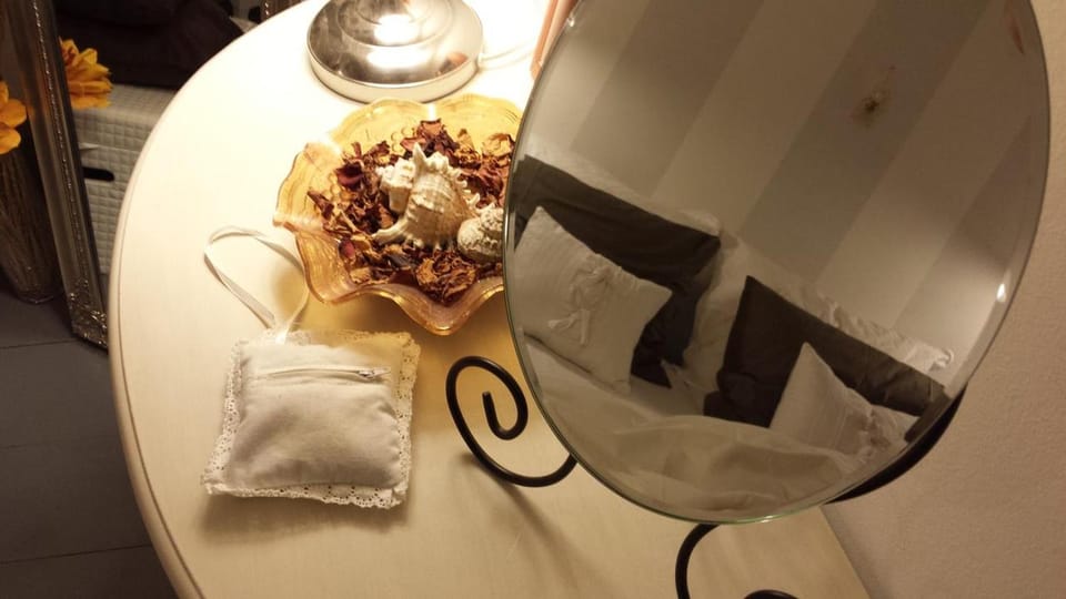 Decorative detail, Bedroom