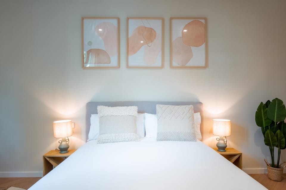 Bed, Photo of the whole room, Bedroom