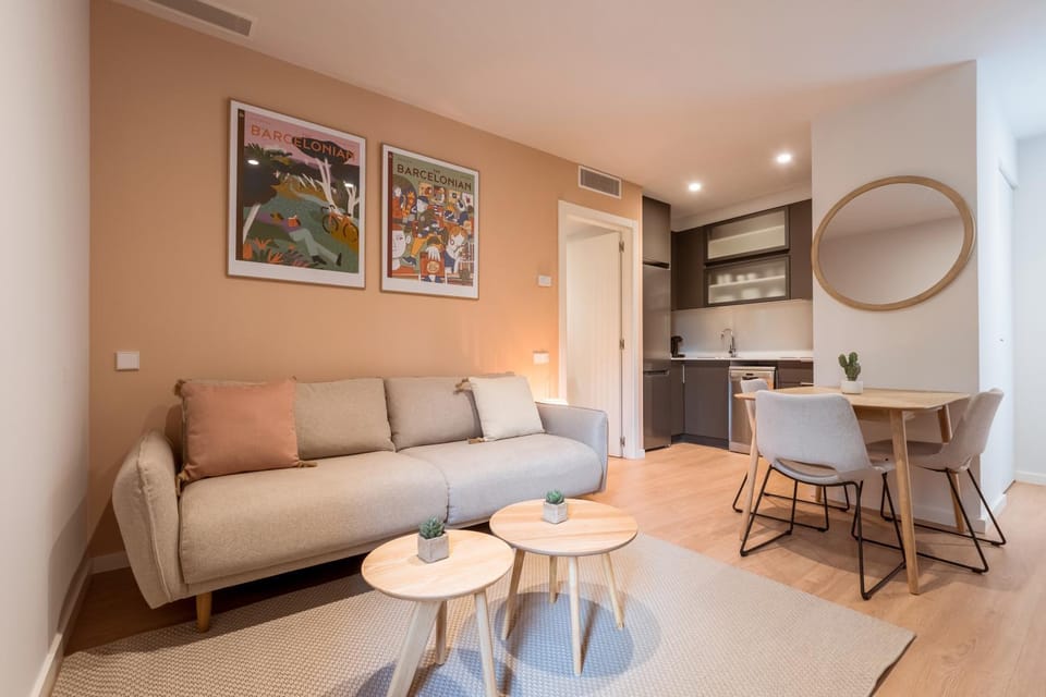 Kitchen or kitchenette, Living room, Seating area, Dining area