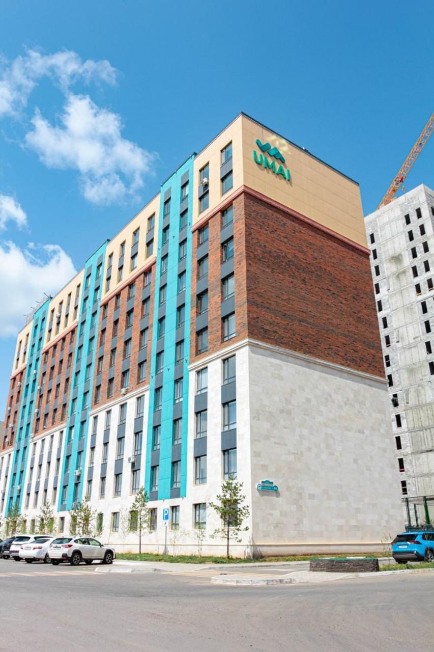 Property building, Day