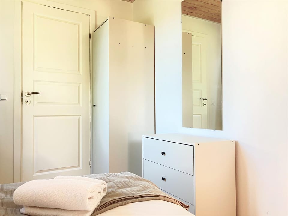 Bedroom, wardrobe