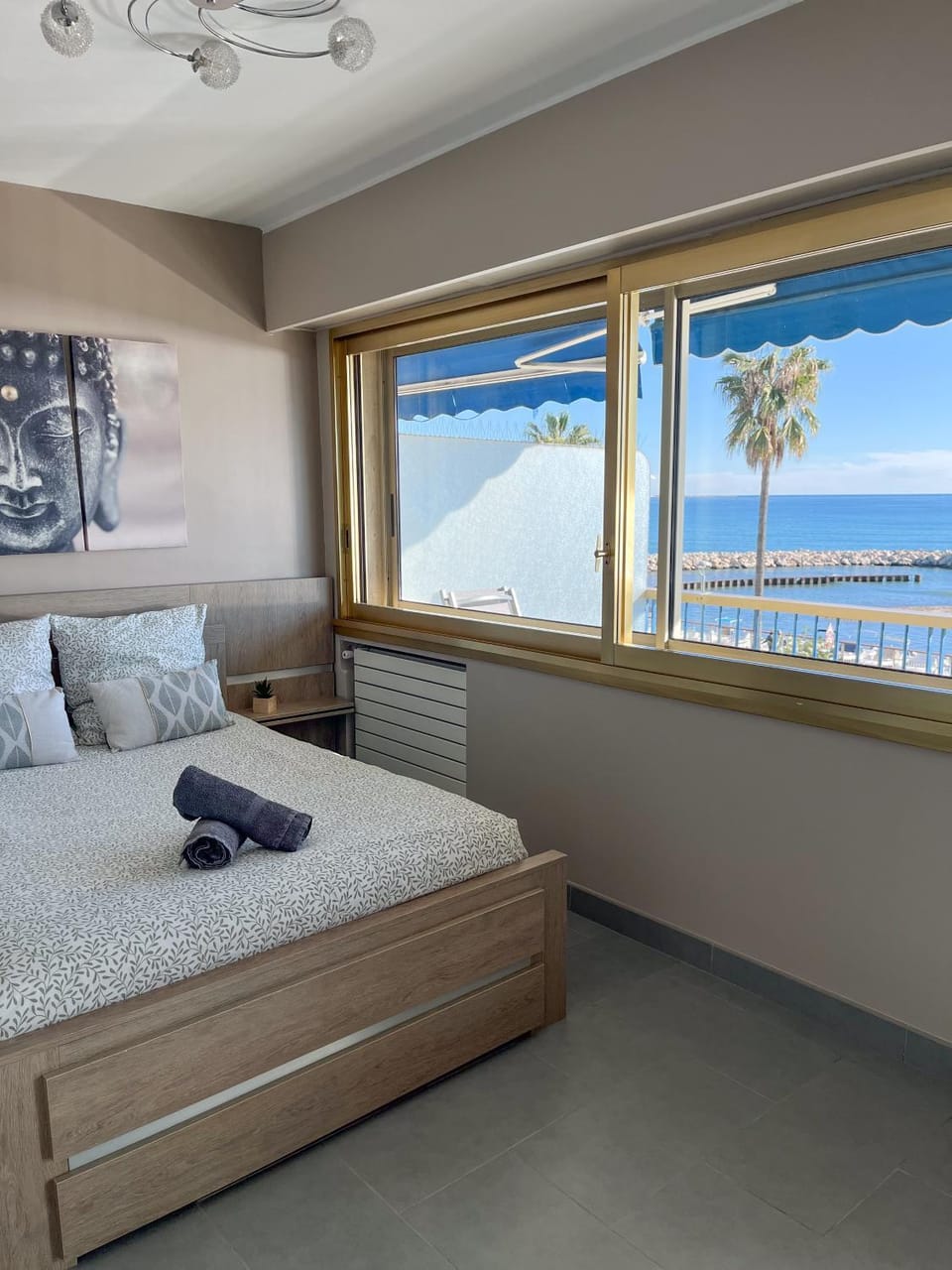 Appartement vue mer Apartment in Cagnes-sur-Mer