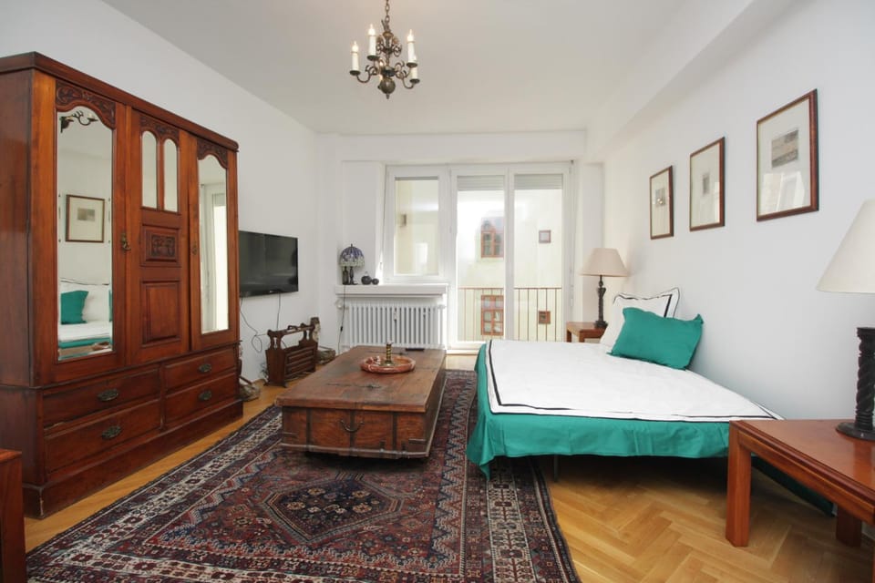 TV and multimedia, Living room, Bedroom