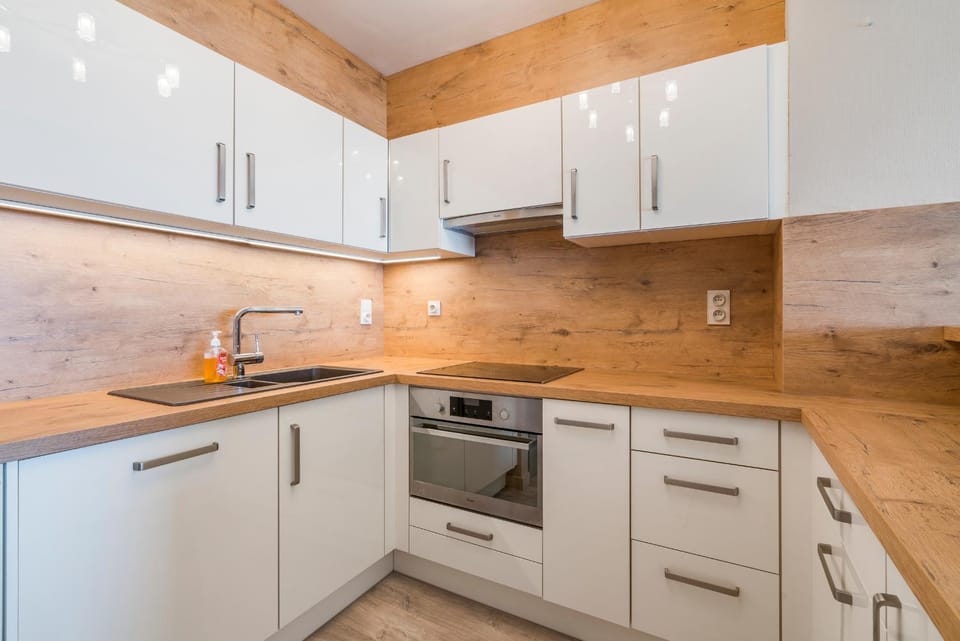 pet friendly, stove, kitchen