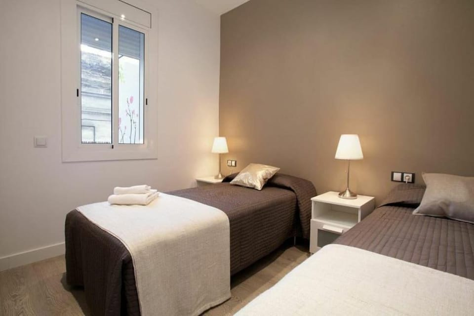 Bed&BCN Enamorats Apartment in Barcelona